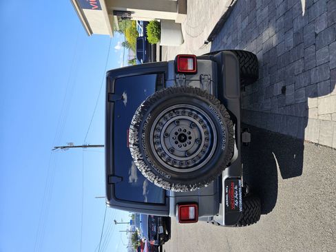 Used 2018 Jeep Wrangler Unlimited Sport S AWD/4WD image 6