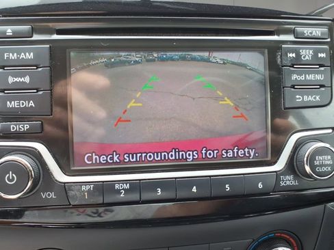 Used 2017 Nissan Sentra SV image 27