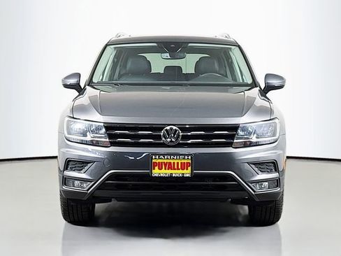 Used 2020 Volkswagen Tiguan SEL image 2
