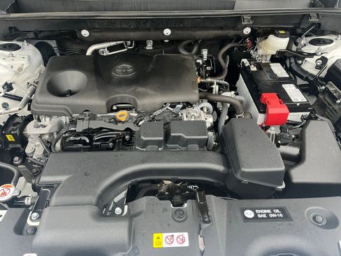 Used 2025 Toyota RAV4 XLE image 27