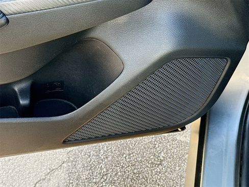 Used 2023 Mitsubishi Outlander SE image 20