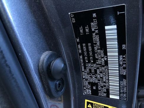 Used 2017 Toyota Highlander Plus AWD/4WD image 34