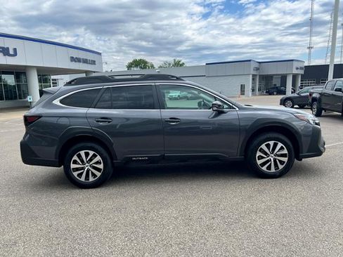Certified 2025 Subaru Outback Premium AWD/4WD image 8