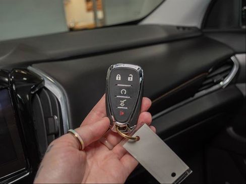 Used 2019 Chevrolet Traverse LT w/ LT Premium Package AWD/4WD image 14