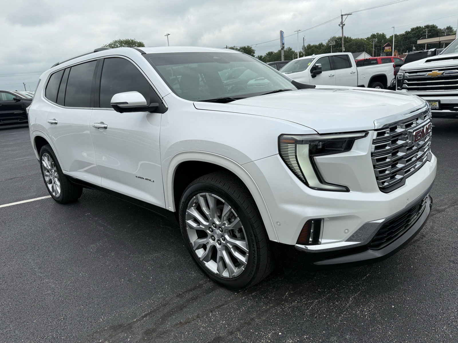 Used 2024 GMC Acadia Denali w/ Super Cruise Package AWD/4WD image 7