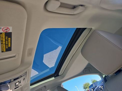 Used 2021 Lexus ES 300h w/ Premium Package image 29