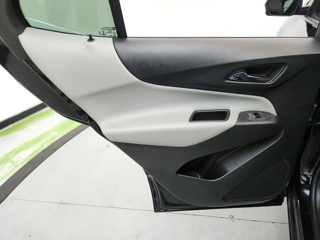 Used 2020 Chevrolet Equinox LS FWD image 23