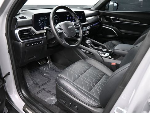 Used 2023 Kia Telluride SX X-Line image 2