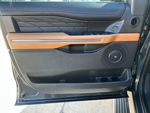 Used 2024 Ford Expedition Max Platinum image 10