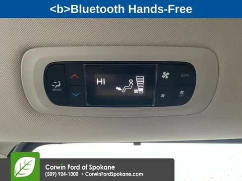 Used 2024 Chrysler Pacifica Touring-L image 14