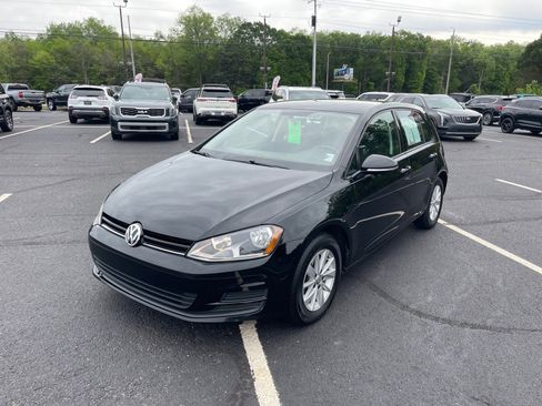 Used 2016 Volkswagen Golf S FWD image 3