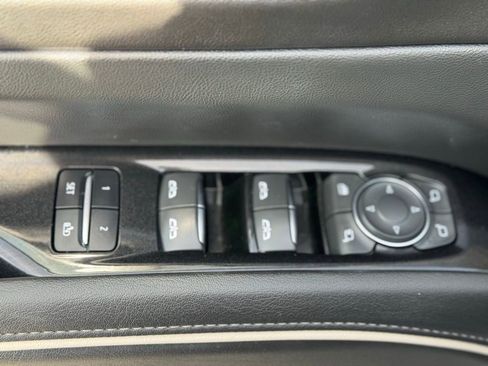 Used 2021 Cadillac Escalade ESV Sport AWD/4WD image 23