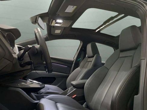 Used 2024 Audi Q4 e-tron Premium Plus w/ Premium Plus image 27