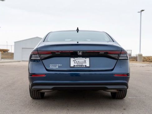 Used 2025 Honda Accord SE image 6