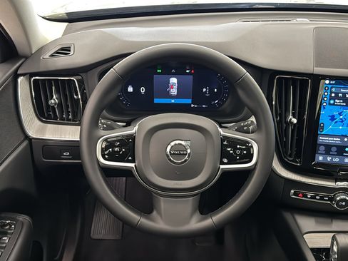 Used 2025 Volvo XC60 B5 Plus AWD/4WD image 12