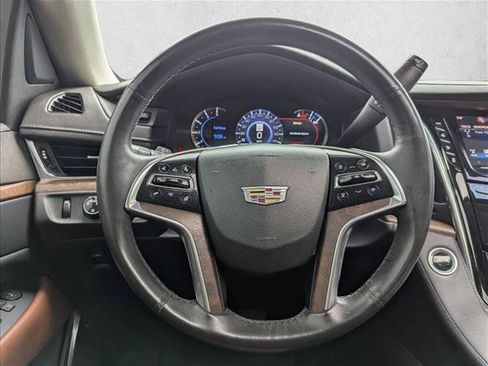 Used 2017 Cadillac Escalade ESV Premium Luxury RWD image 15