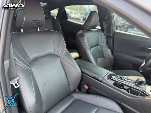 Used 2023 Toyota Crown AWD/4WD image 26