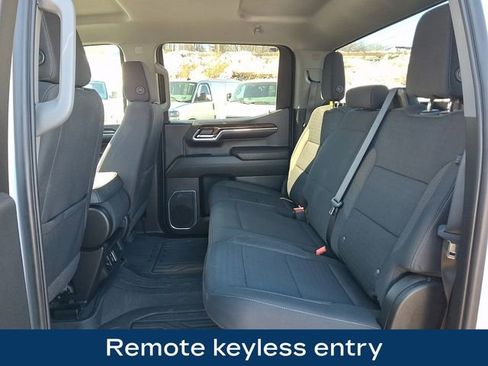Used 2024 GMC Sierra 1500 SLE w/ X31 Off-Road Package image 14