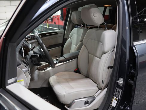 Used 2013 Mercedes-Benz GL 450 4MATIC image 35