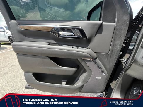Used 2026 Chevrolet Suburban High Country RWD image 25