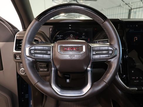 Certified 2026 GMC Yukon Elevation w/ Elevation Premium Package AWD/4WD image 10