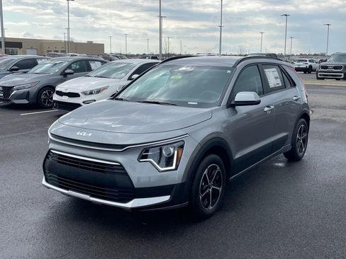 New 2026 Kia Niro LX image 3