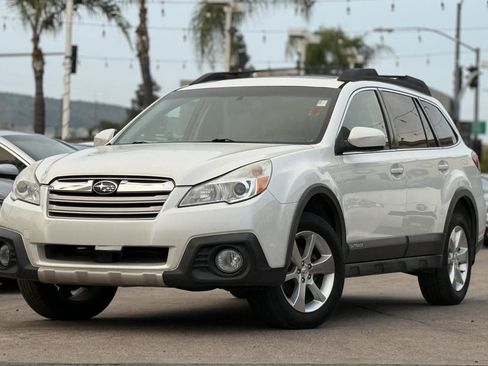 Used 2014 Subaru Outback 2.5i Limited image 1
