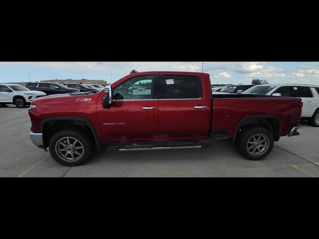 Used 2024 Chevrolet Silverado 3500 LTZ w/ LTZ Convenience Package AWD/4WD image 4