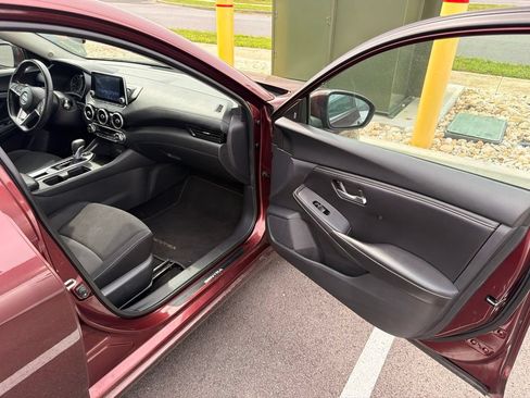 Used 2021 Nissan Sentra SV FWD image 12