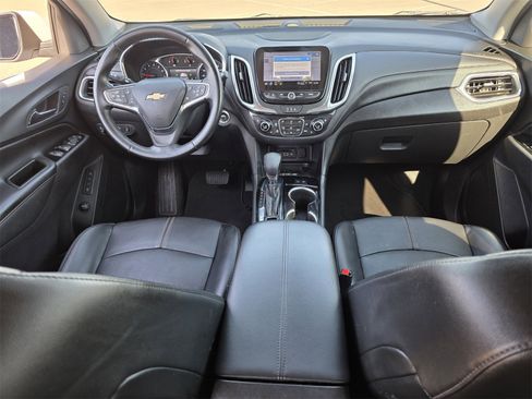 Used 2023 Chevrolet Equinox Premier image 8