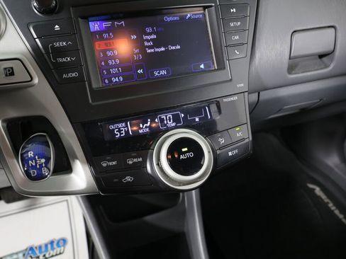 Used 2014 Toyota Prius V Two image 31