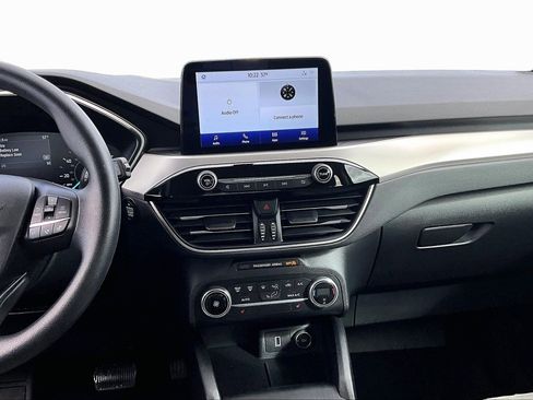 Used 2020 Ford Escape SE image 6