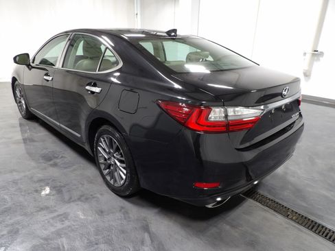 Used 2018 Lexus ES 350 w/ Navigation System Package image 7