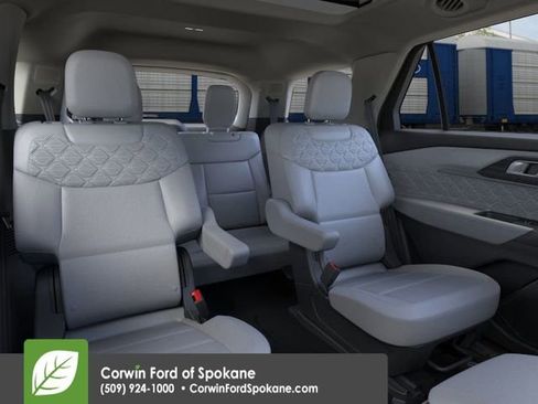 New 2026 Ford Explorer Platinum image 11