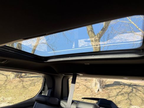 Used 2023 Jeep Wagoneer Series III w/ Premium Group I image 42