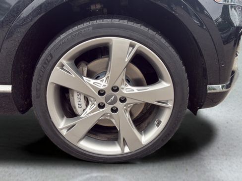 Used 2023 Genesis GV80 2.5T w/ Prestige Package AWD/4WD image 12