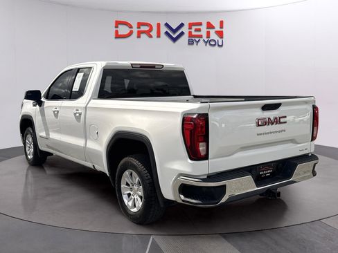 Used 2020 GMC Sierra 1500 SLE w/ SLE Value Package image 3