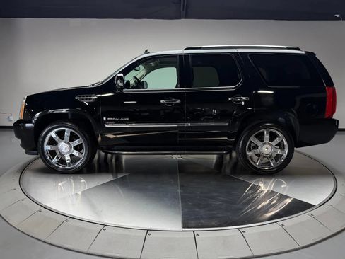 Used 2008 Cadillac Escalade AWD image 4