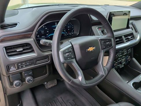 Used 2023 Chevrolet Tahoe LT w/ Luxury Package RWD image 15
