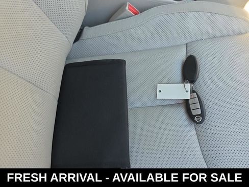 Used 2022 Nissan Rogue Sport SL image 14