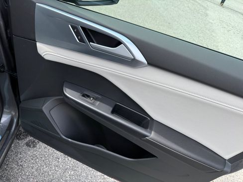 New 2026 Volkswagen Taos SE AWD/4WD image 31
