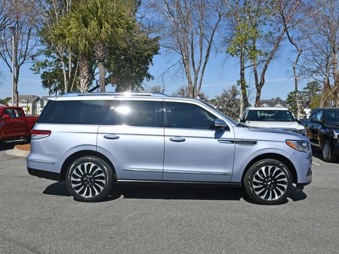 Used 2024 Lincoln Navigator Black Label image 5