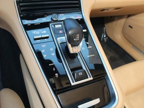 Used 2019 Porsche Panamera 4 image 16