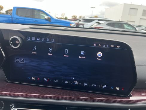 New 2026 Chevrolet Traverse Z71 w/ LPO, Floor Liner Package image 7