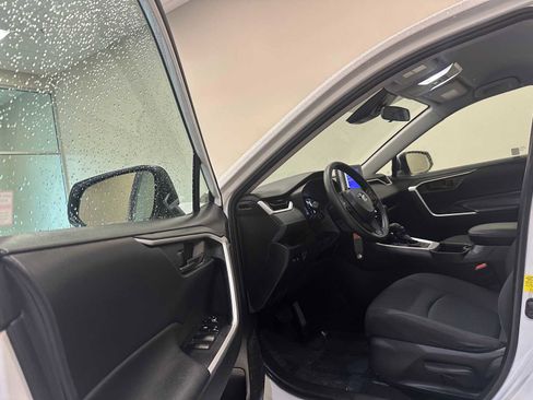 Certified 2023 Toyota RAV4 LE image 21