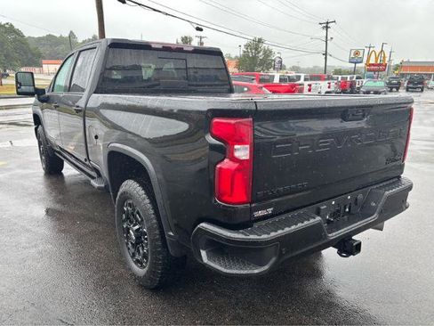 Used 2024 Chevrolet Silverado 3500 High Country w/ Midnight Edition AWD/4WD image 6