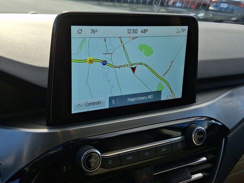 Used 2022 Ford Escape Titanium w/ Class II Trailer Tow Package image 17