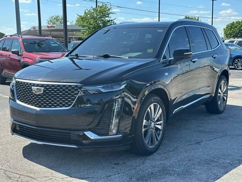 Used 2021 Cadillac XT6 Premium Luxury w/ LPO, Floor Liner Package AWD/4WD image 3