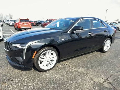 Used 2025 Cadillac CT4 Premium Luxury image 4