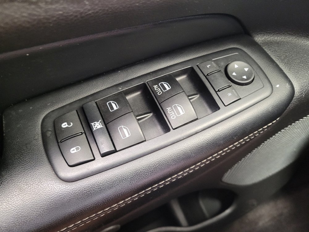 Used 2016 Jeep Grand Cherokee Limited AWD/4WD image 27